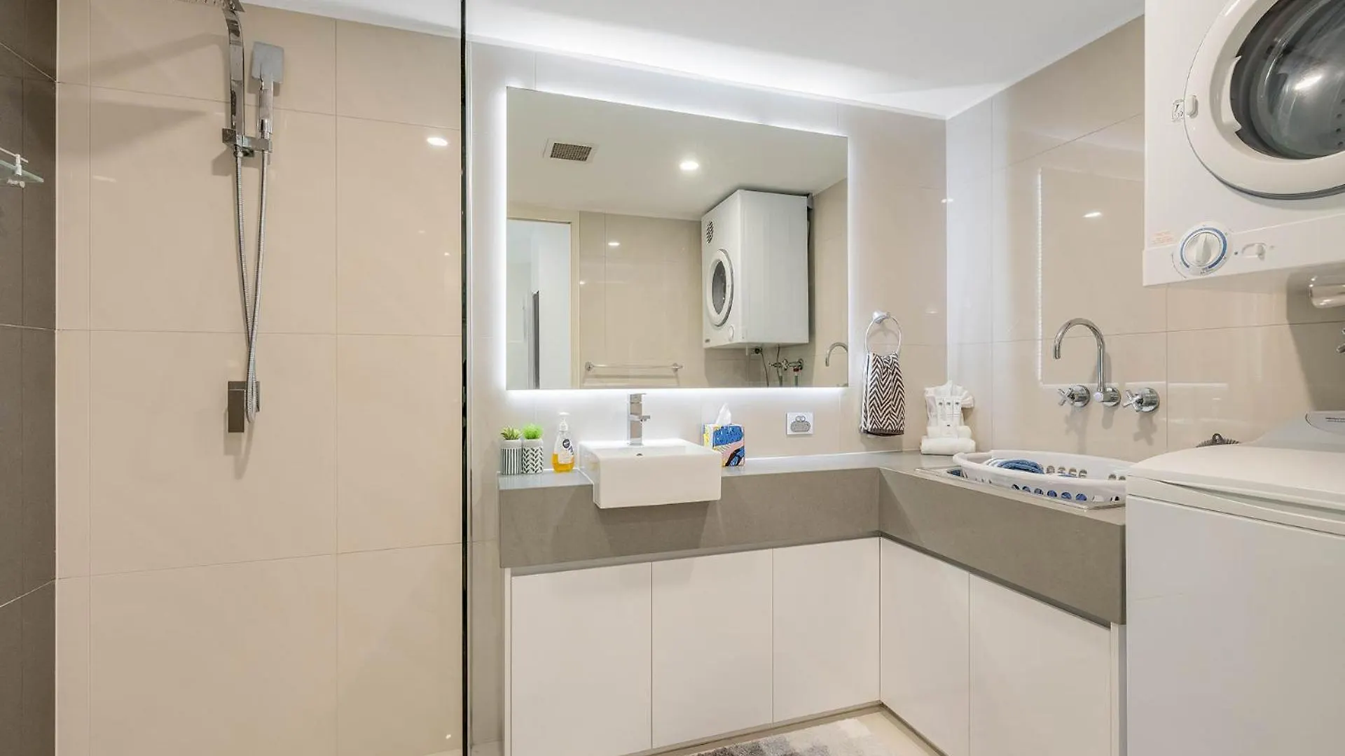 Sun Filled Getaway At Mainsail Apartment Mooloolaba